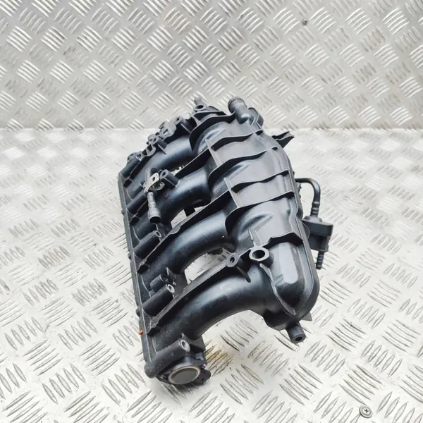 Ansaugkrümmer VW Tiguan 2.0L 06J133185BM image 4