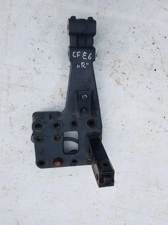 DAF XF 106 Hytthängning Höger OEM 1923078 image 2