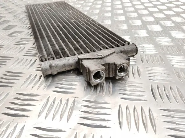 MERCEDES C W204 Oliekoeler A2125000600 image 2