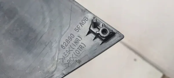 Emblema Nissan OE OEM 628905FA0B para Micra K14 image 3