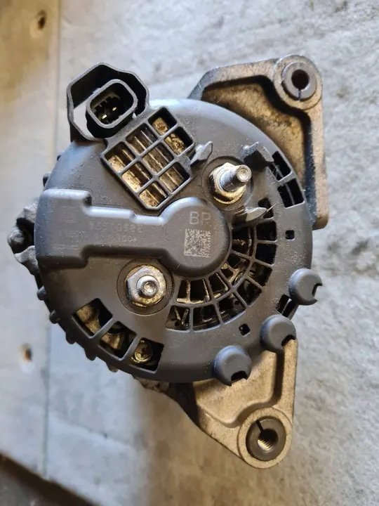 Opel Astra J 1.4T Generaattori image 2