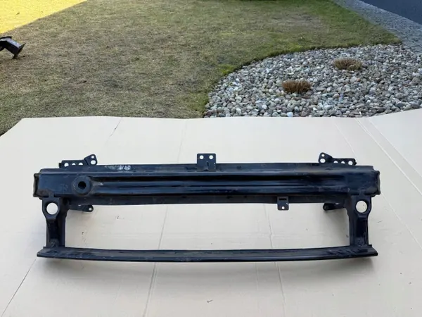 Refuerzo de travesaño delantero OEM 5K0 para VW Golf VI 2008-2014 image 2
