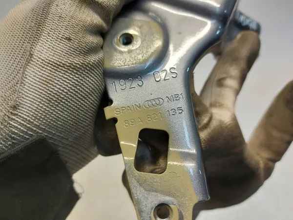 OEM 89A821135 Fram Höger Stänkskärmsfäste Audi Q4 E-TRON image 4