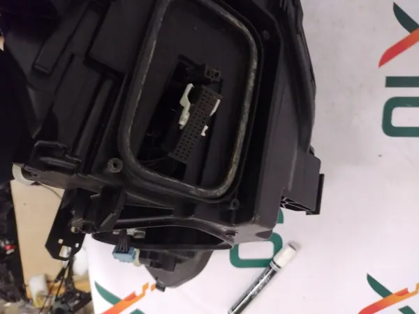 Mercedes-Benz W176 Vasemman LED-ajovalon A1769065900 image 8