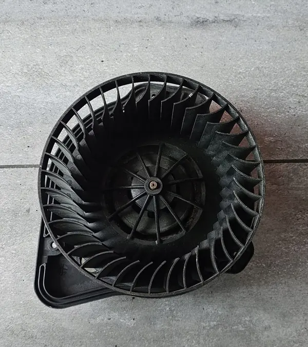 Volvo S70 V70 97-00 Ventilador interno OEM 9171429 image 2
