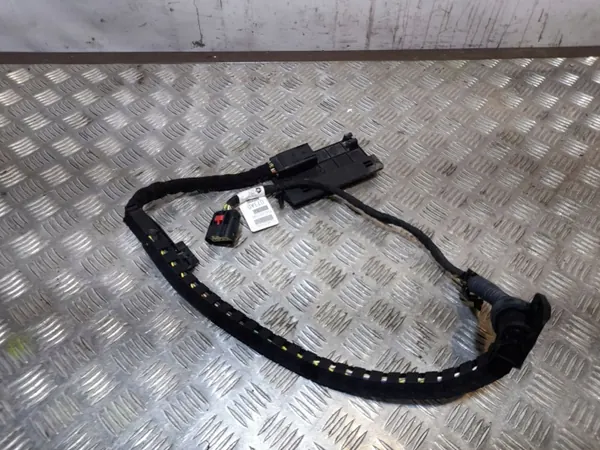 Chrysler Pacifican liukuoven kaapelointi OEM P68230073AD image 3