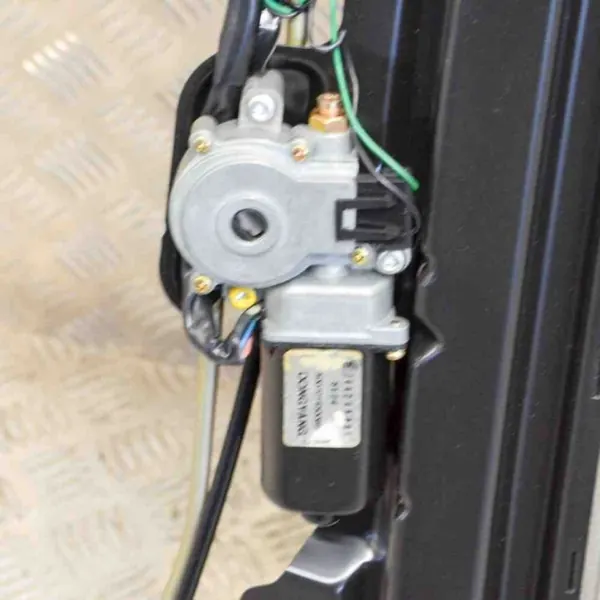 Gebrauchtes Schiebedach OEM AA04013 für SsangYong Rodius 2.7L image 6