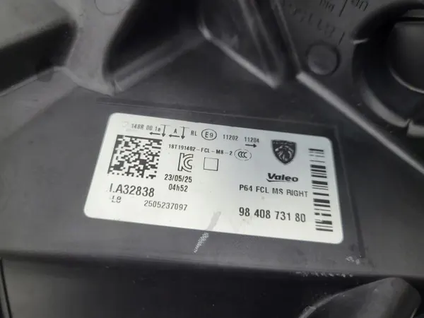 OEM 9840873180 Lámpara LED DRL Derecha para Peugeot 3008/5008 image 3