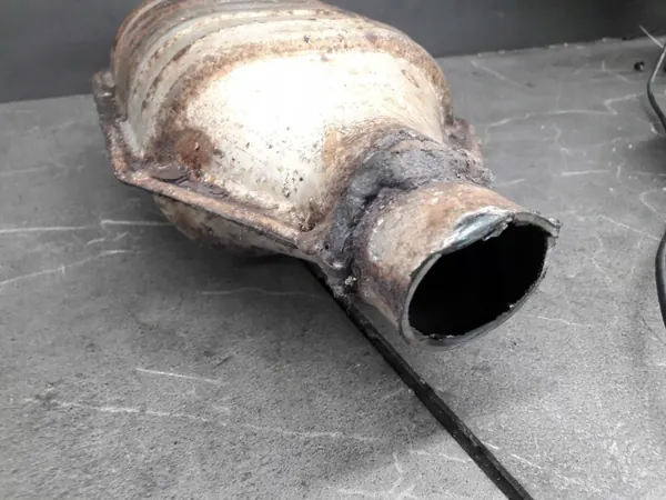 OEM 103r-000208 Gebruikte katalysator voor Opel image 3