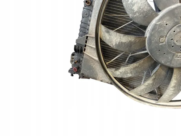 Waterkoeler Mercedes-Benz GL X164 2006 A1645000093 image 10