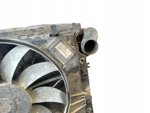 Waterkoeler Mercedes-Benz GL X164 2006 A1645000093 image 7