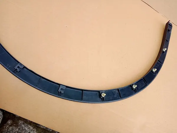 Tesla Y Moldura de Guardabarros Izquierda Delantera image 9