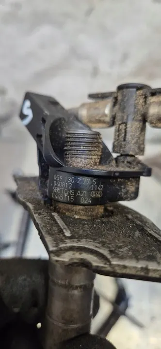 Set di iniettori Audi A8 D3 3.0 TDI 059130277S image 2