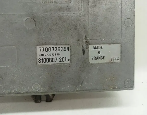 Unité de contrôle moteur Renault 25 7700736394 image 2
