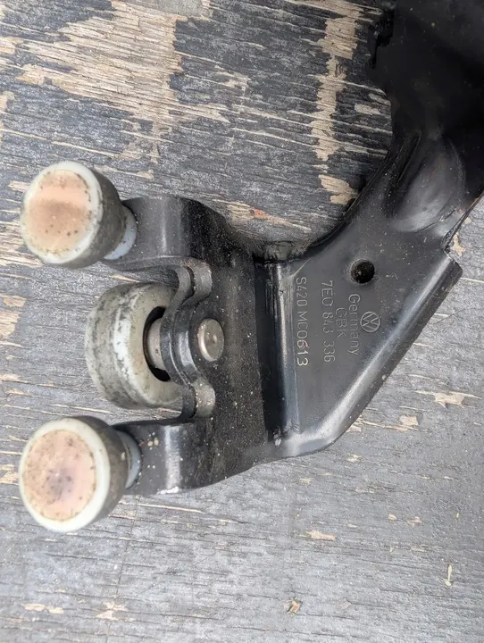 Volkswagen OE rolo de porta deslizante 7E0843336 image 3