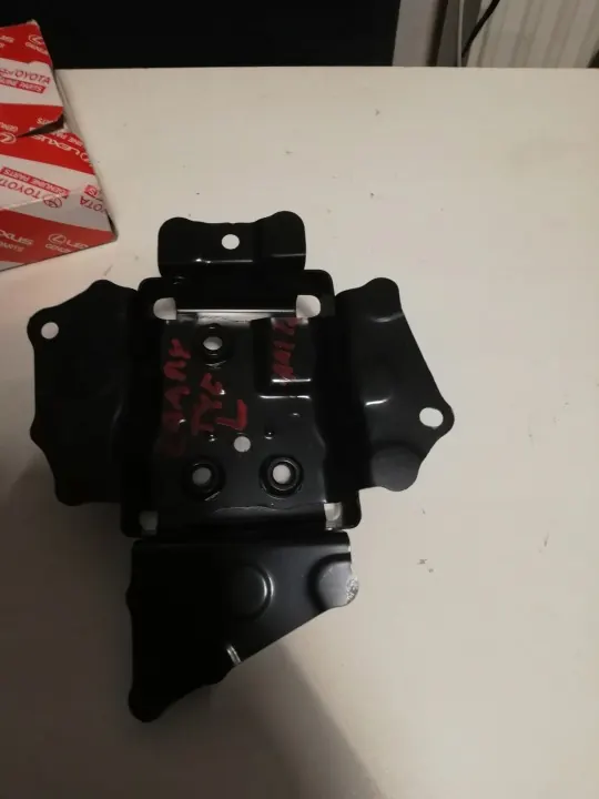 Toyota OE Takavyön Kiinnike Takaosa 58304-33030 image 3