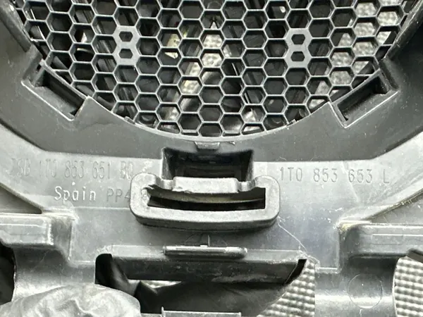 Volkswagen OE 1T0853651BQ grille image 7