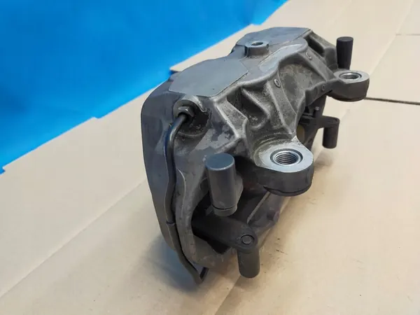 AUDI A6 C8 S-LINE Etu vasen jarrusatula 338x30mm image 5