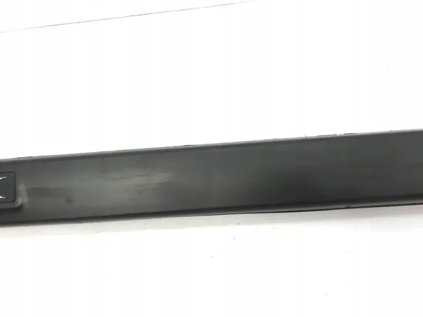 Subaru OE 91112AL Moldura de Puerta - Usado image 3