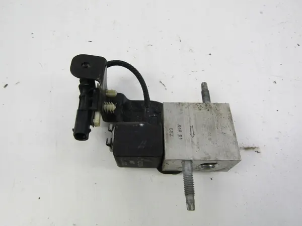Jaguar I-Pace A/C expansionsventil OEM CPLA7L575AA image 4