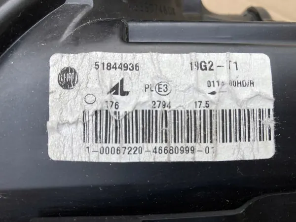 FIAT 500 Farol Xenon Direito OEM 51844936 image 7