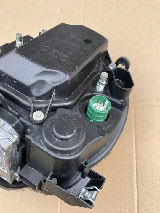 FIAT 500 Farol Xenon Direito OEM 51844936 image 9