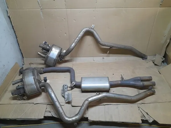 Silencieux Maserati Levante GT OEM image 1