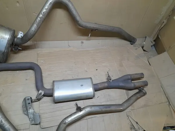 Silencieux Maserati Levante GT OEM image 3