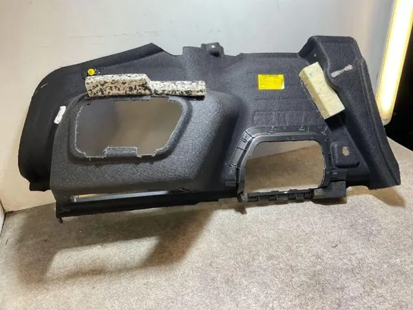 BMW I4 G26 Kofferbakvoering OEM 9871062 - Gebruikt image 4