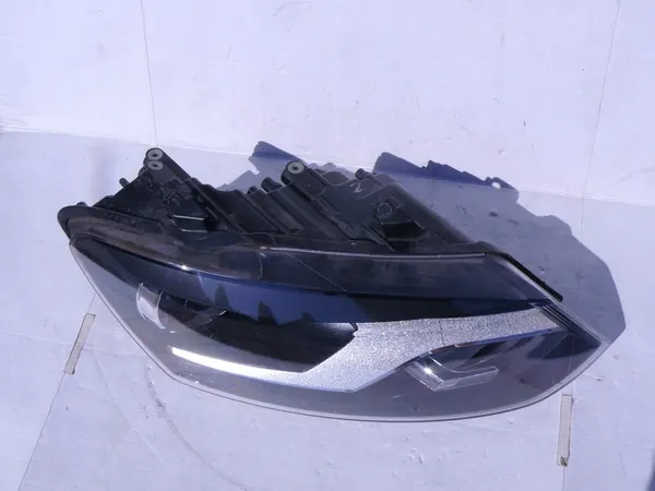 Farol Dianteiro Direito VW Polo V image 6