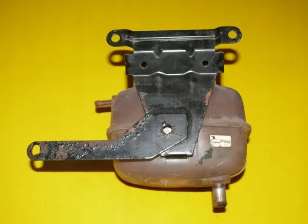 Réservoir d'expansion OEM DAK-100-Z26 pour Rover image 3