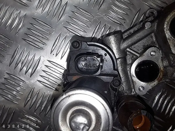 Vanne EGR VW Passat B7 1.6L 2013 03L131512CF image 4