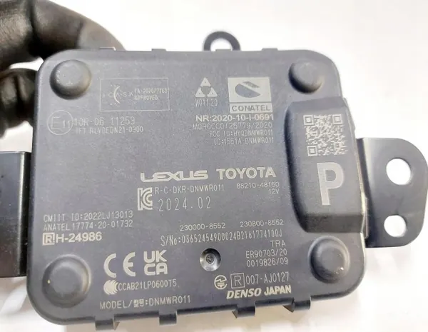 Toyota C-HR -tutka OEM 8821048150 - Käytetty image 4