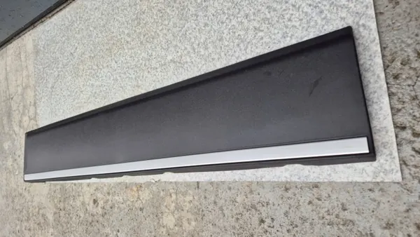 OEM 31276152 Onderste deurlijst links voor Volvo XC70 image 5