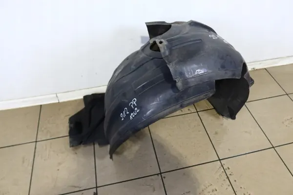 Mercedes W212 Etu oikea lokasuoja OEM 2126906930 image 6