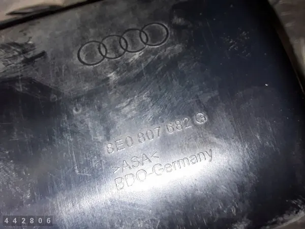 Grille Audi A4 2007 8E0807682G image 4