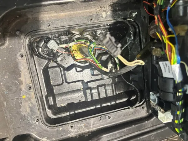 Pompe et réservoir AdBlue OEM 9826092180 Peugeot image 6