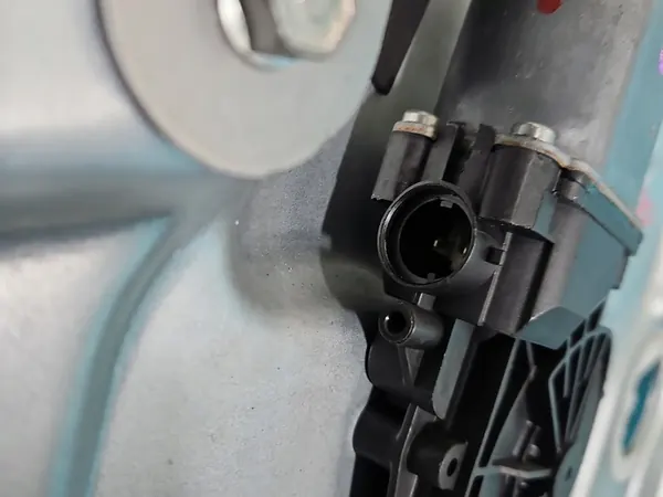 Elevador de janela dianteiro direito Nissan Qashqai I J10 80770JD00A image 5