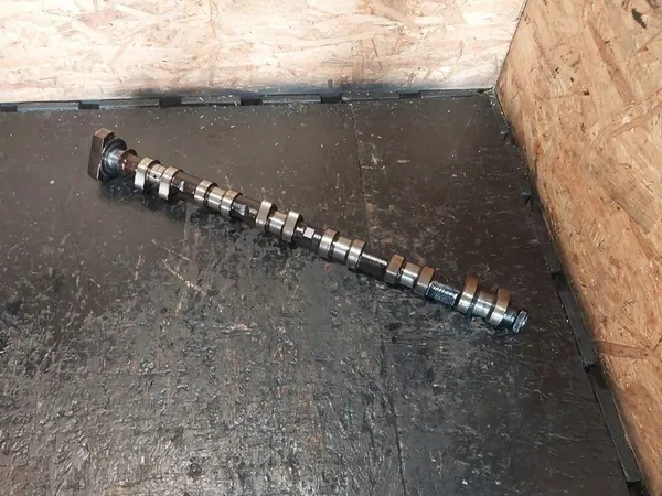 Insugningskamaxel BMW 5 E39 520i M52B20 1703890f image 3