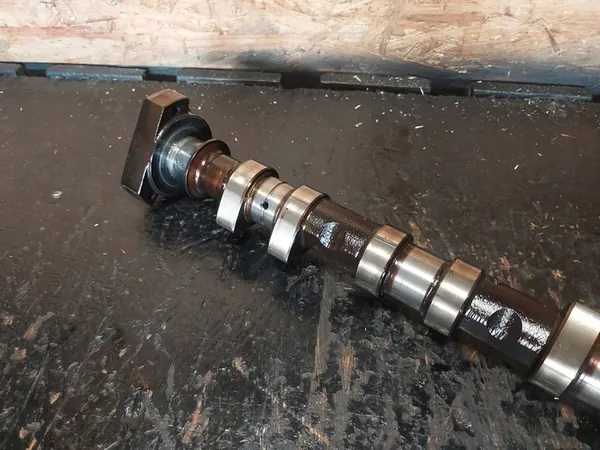 Insugningskamaxel BMW 5 E39 520i M52B20 1703890f image 4