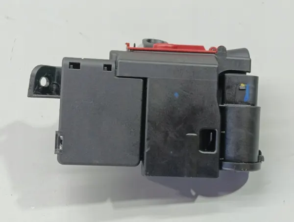 Audi A4 B9 Stromverteiler OEM 8W0941823 image 2