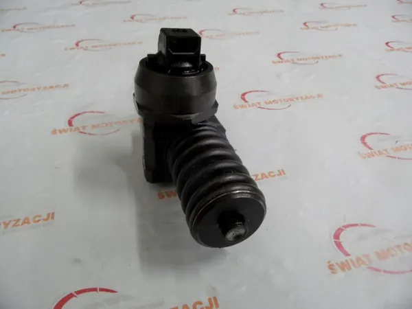 Inyector-bomba Audi OE 038130073BP para 1.4/1.9 TDI image 4