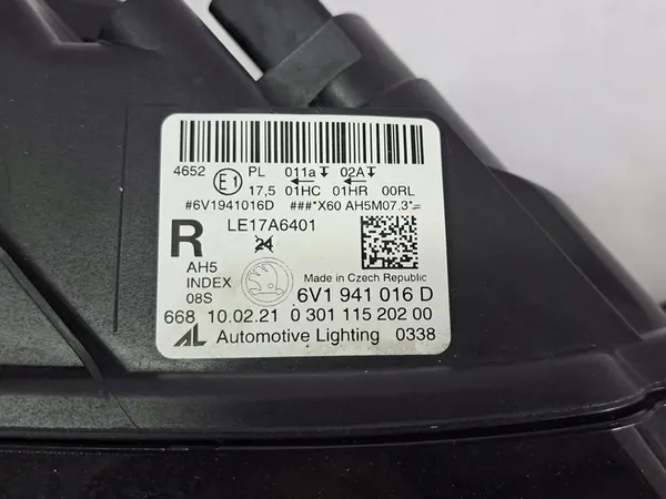 Lâmpada LED Direita Fabia III Lift image 10