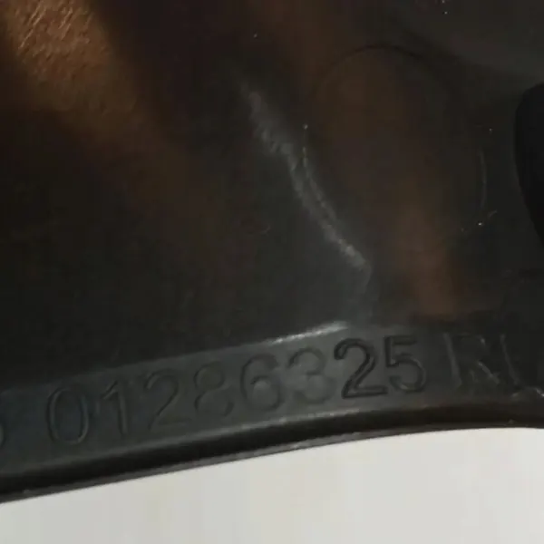 Volvo XC70 II Navigationsbildschirm OEM 01286325 image 3