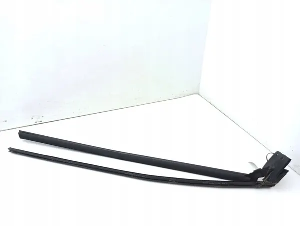 Oikea ikkunatiiviste Coupe Mercedes-Benz CLK A209 C209 A2097200424 image 5