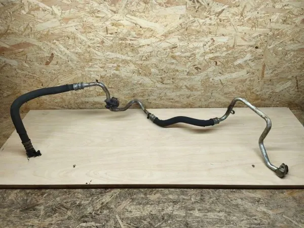 BMW Öljytäyttöputki OEM 7590614 7-sarjalle F01/F02 image 2