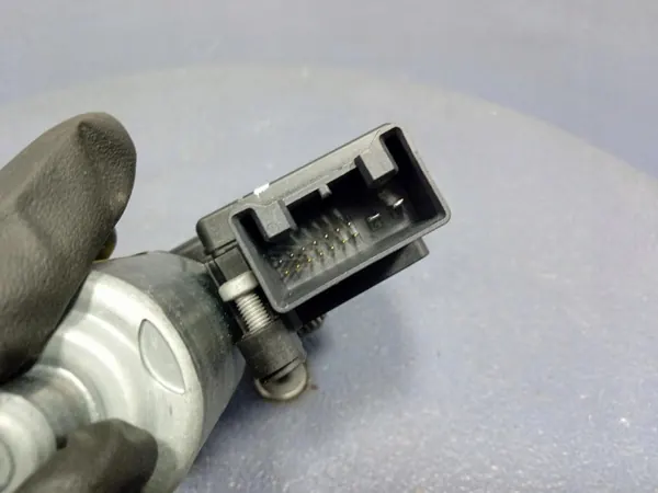 Moteur Toit Panoramique Skoda Yeti OEM 7N0959591B image 3
