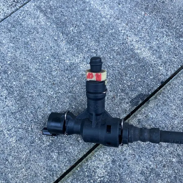 Kopplingsslang AUDI A3 8V / GOLF 7 1K0721468C image 3