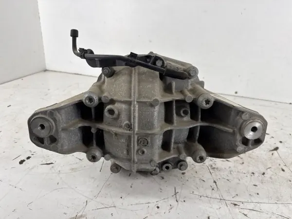 2020 Alfa Romeo Stelvio Rear Differential OEM 00552720120 image 5