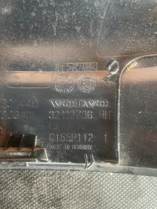 Volvo XC90 II höger spegelskydd OEM 32132736 image 3